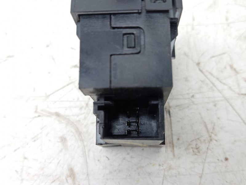 Recambio de mando asiento calefactable para peugeot 308 ii (lb_, lp_, lw_, lh_, l3_) 1.6 gti (l35gnh) referencia OEM IAM  980198