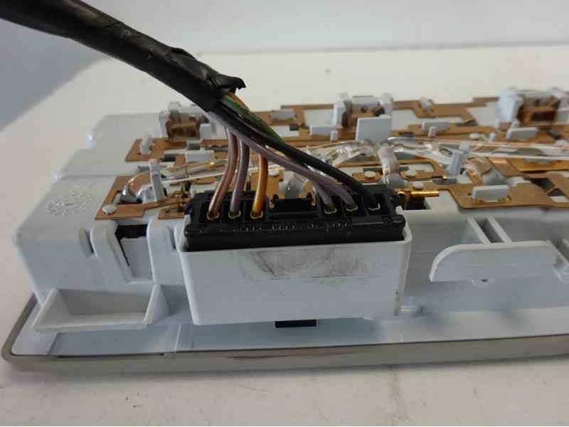 Recambio de luz interior para opel astra j lim. excellence referencia OEM IAM 22774316  