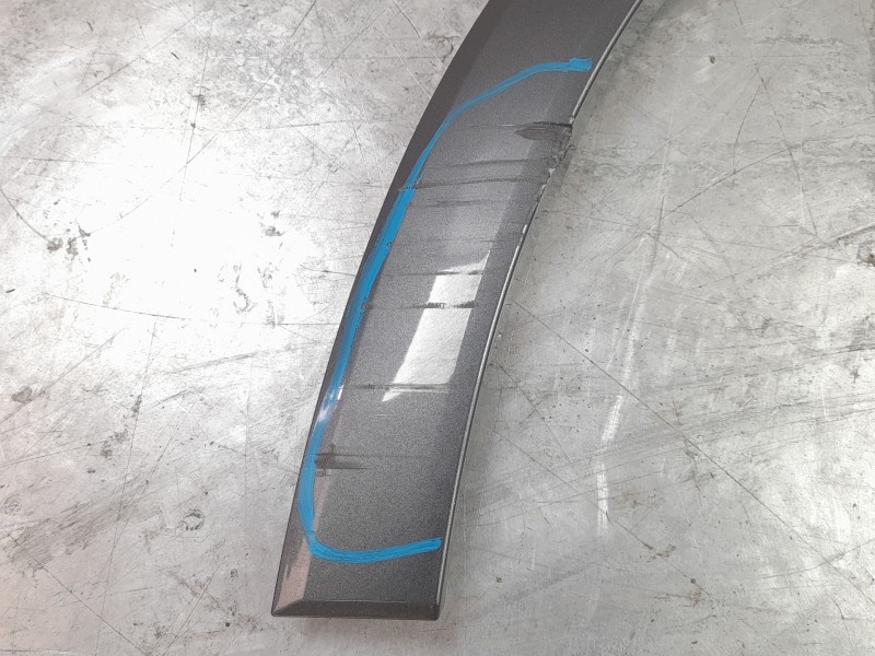Recambio de aletin delantero izquierdo para audi q3 sportback (f3n) 35 tdi referencia OEM IAM  83A853717C 