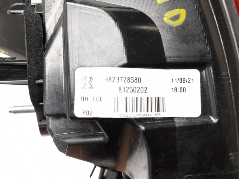 Recambio de piloto trasero derecho para peugeot 308 ii (lb_, lp_, lw_, lh_, l3_) 1.5 bluehdi 130 referencia OEM IAM  9823728580 