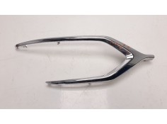 MOLDURAS DELANTERAS 6402A392 