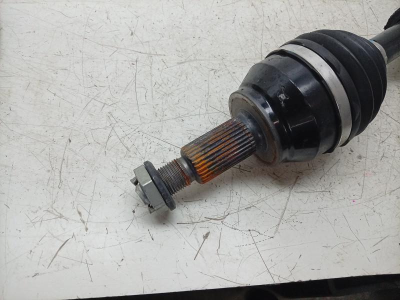 Recambio de transmision delantera derecha para land rover range rover evoque (l551) 2.0 d165 referencia OEM IAM  LR061603 