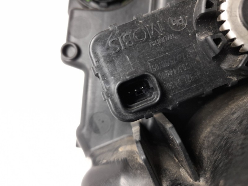 Recambio de faro derecho para hyundai inster ax referencia OEM IAM  92102GX000 