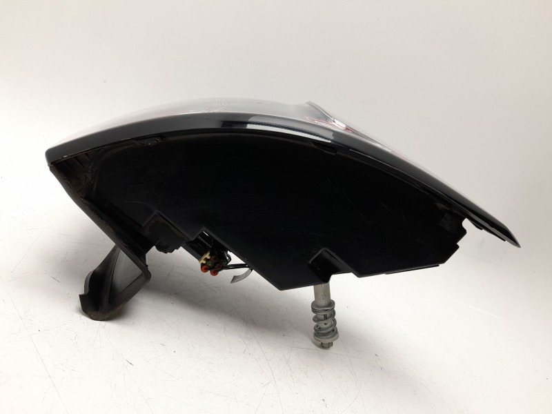 Recambio de piloto trasero izquierdo para land rover discovery sport (l550) 2.0 d 4x4 referencia OEM IAM  FK7213405CG 