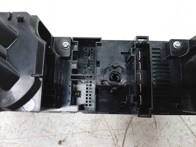 Recambio de mando climatizador para skoda fabia iv (pj3) 1.0 mpi referencia OEM IAM 6VA820045 6VA820045 