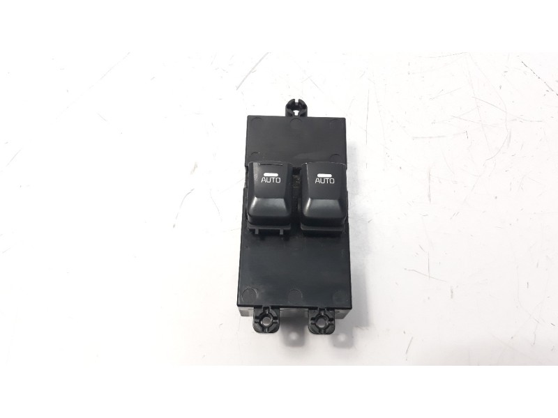 Recambio de mando elevalunas delantero izquierdo para kia cee´d 1.4 crdi cat referencia OEM IAM 93570A2110WK  