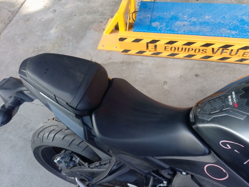 Recambio de asiento para suzuki gsx-s gsx-s 950 (wek2) referencia OEM IAM   