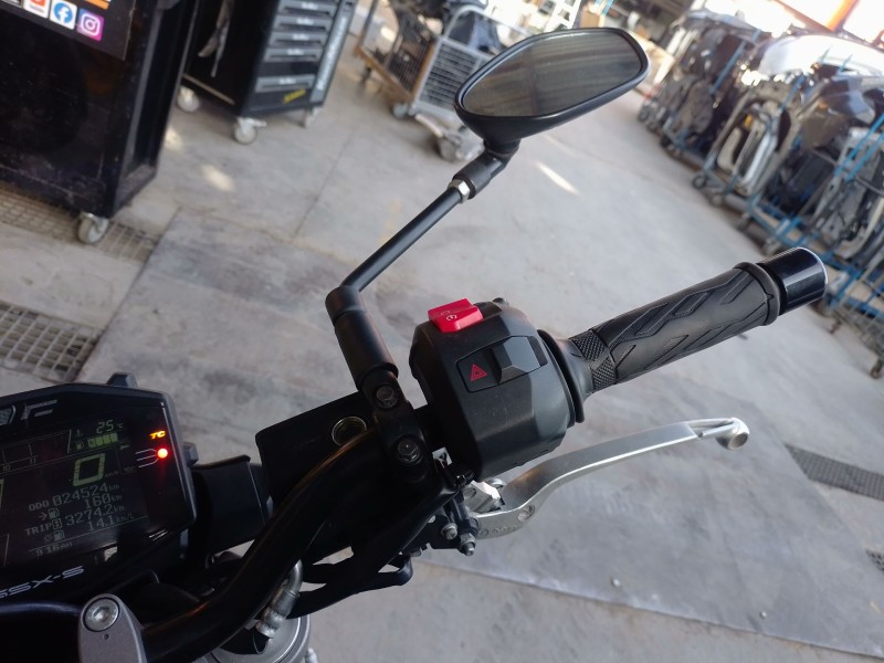 Recambio de piña luces derecha para suzuki gsx-s gsx-s 950 (wek2) referencia OEM IAM   