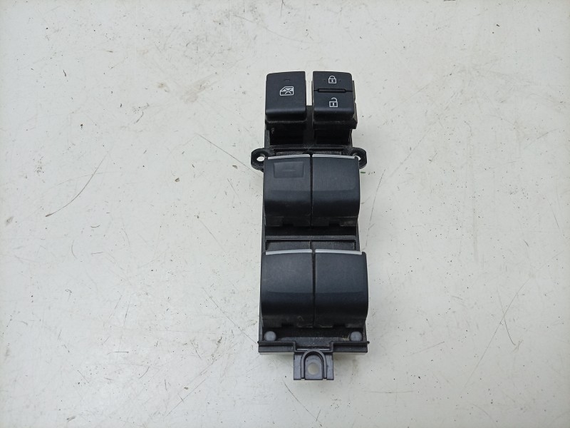 Recambio de mando elevalunas delantero izquierdo para toyota rav 4 v (_a5_, _h5_) 2.5 hybrid awd (axah54) referencia OEM IAM  84