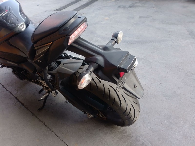 Recambio de portamatriculas para suzuki gsx-s gsx-s 950 (wek2) referencia OEM IAM   