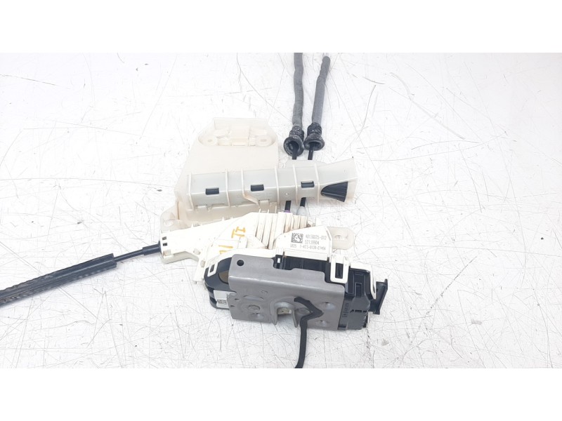 Recambio de cerradura puerta trasera izquierda para jeep renegade 1.0 t-gdi cat referencia OEM IAM 40136025  