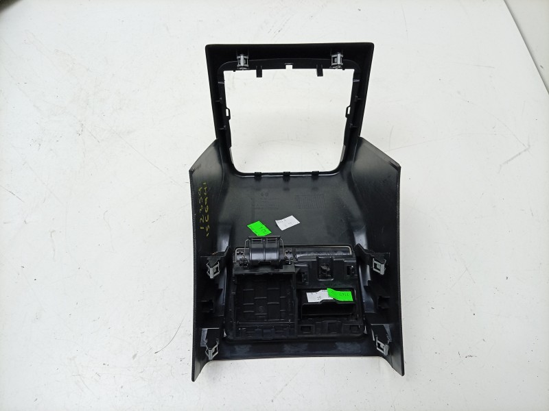 Recambio de moldura para skoda enyaq iv suv (5az) 80x 4x4 referencia OEM IAM  5LA857289B 