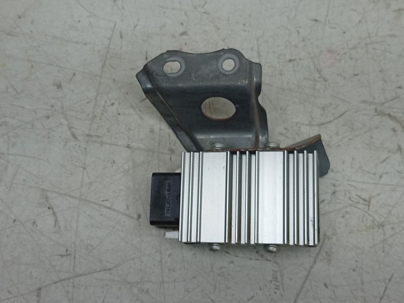 Recambio de modulo electronico para lexus rc referencia OEM IAM 1049935221 8957053030 