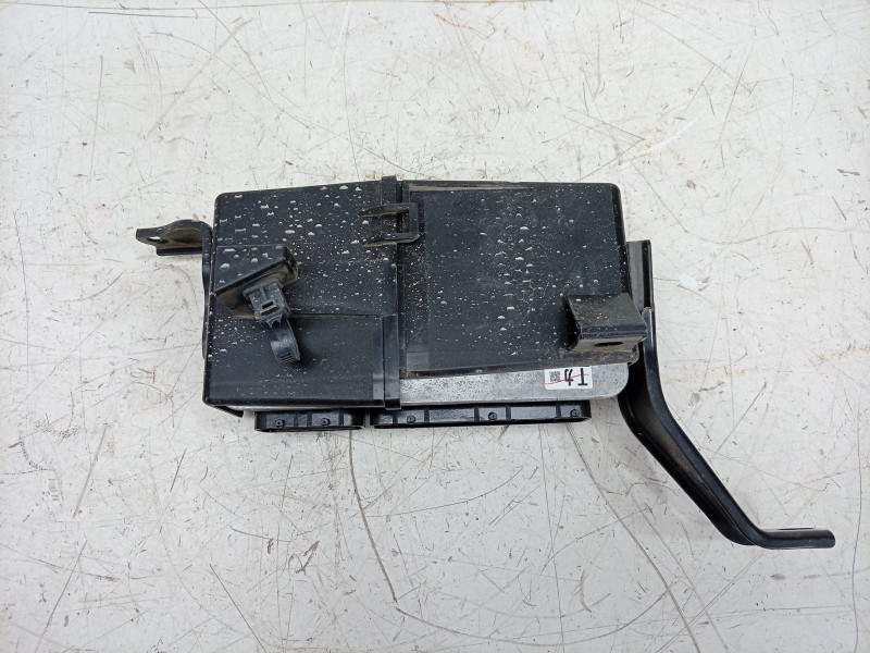 Recambio de centralita motor uce para lexus rc referencia OEM IAM 2762007780 8966124F10 