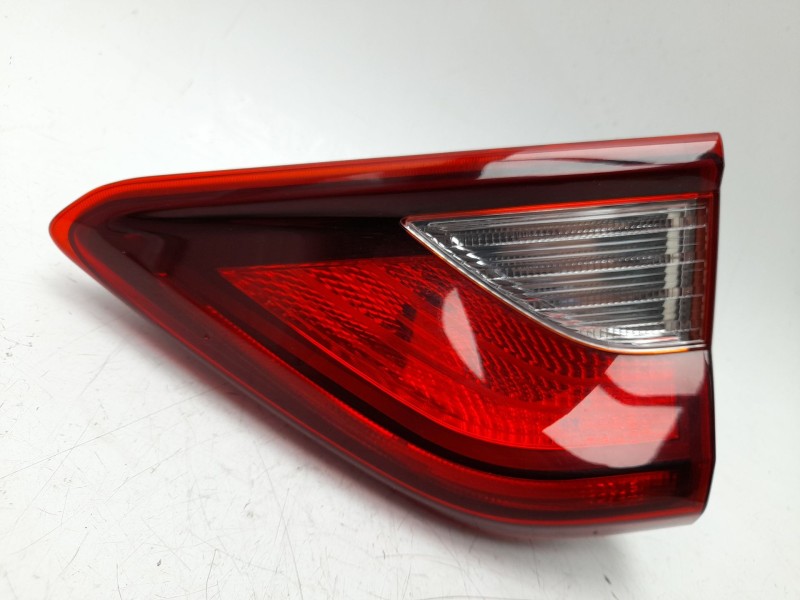 Recambio de piloto trasero derecho interior para kia stonic (yb) 1.0 t-gdi referencia OEM IAM  92404H8 