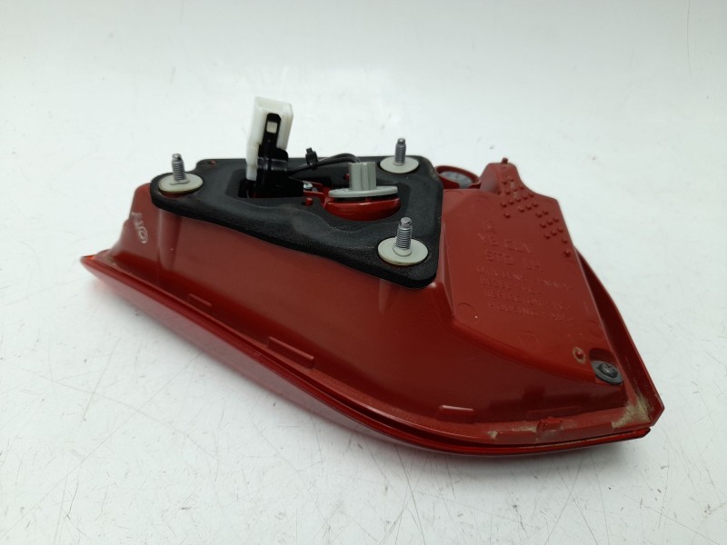 Recambio de piloto trasero izquierdo interior para kia stonic (yb) 1.0 t-gdi referencia OEM IAM  92403H8400 
