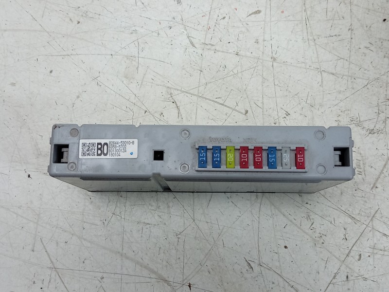 Recambio de caja reles / fusibles para lexus rc referencia OEM IAM 63585702 8264453010B 