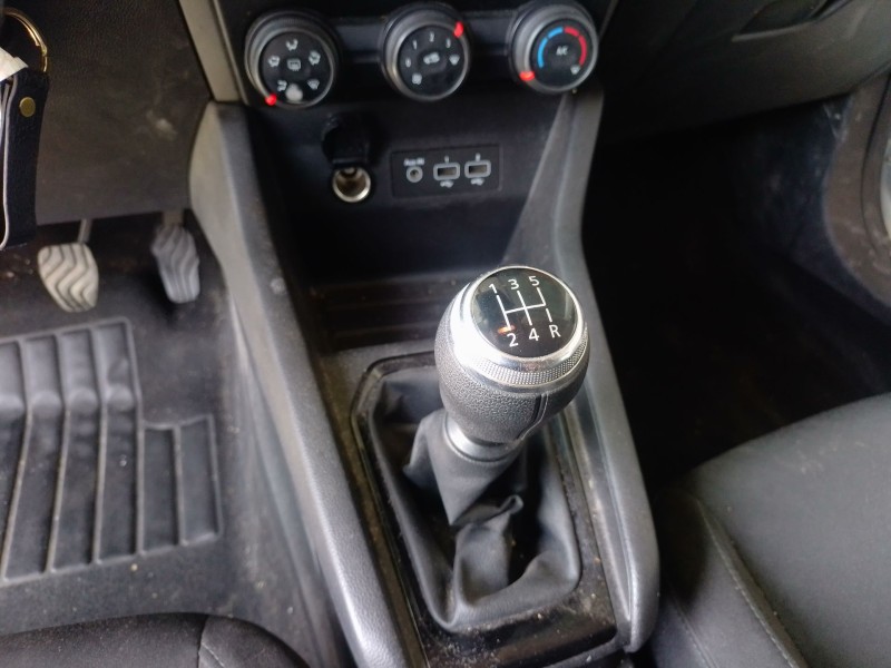 Recambio de pomo palanca cambio para renault clio v (b7_) 1.0 lpg (b7mt) referencia OEM IAM   