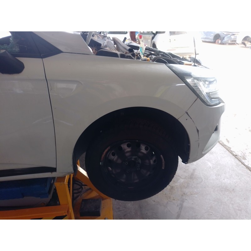 Recambio de aleta delantera derecha para renault clio v (b7_) 1.0 lpg (b7mt) referencia OEM IAM   