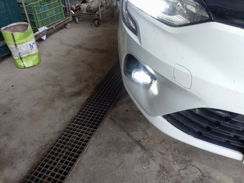 Recambio de faro antiniebla derecho para renault clio v (b7_) 1.0 lpg (b7mt) referencia OEM IAM   