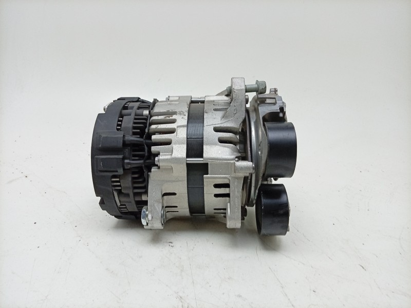 Recambio de alternador para kia stonic (yb) 1.0 t-gdi eco-dynamics+ referencia OEM IAM 2726652 3630007000 