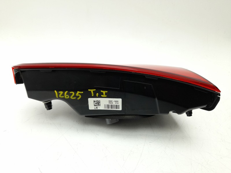 Recambio de piloto trasero izquierdo interior para kg mobility rexton referencia OEM IAM  8360736000 