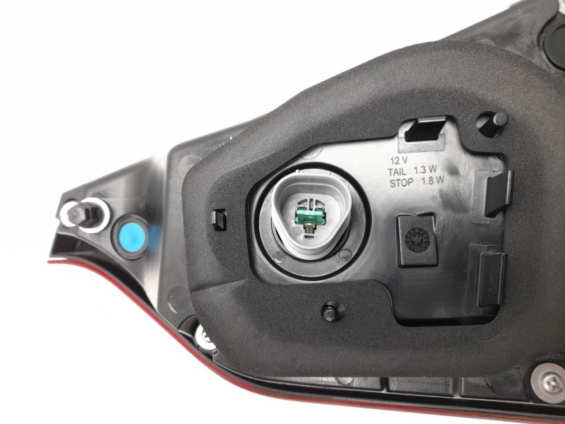 Recambio de piloto trasero izquierdo interior para kg mobility rexton referencia OEM IAM  8360736000 