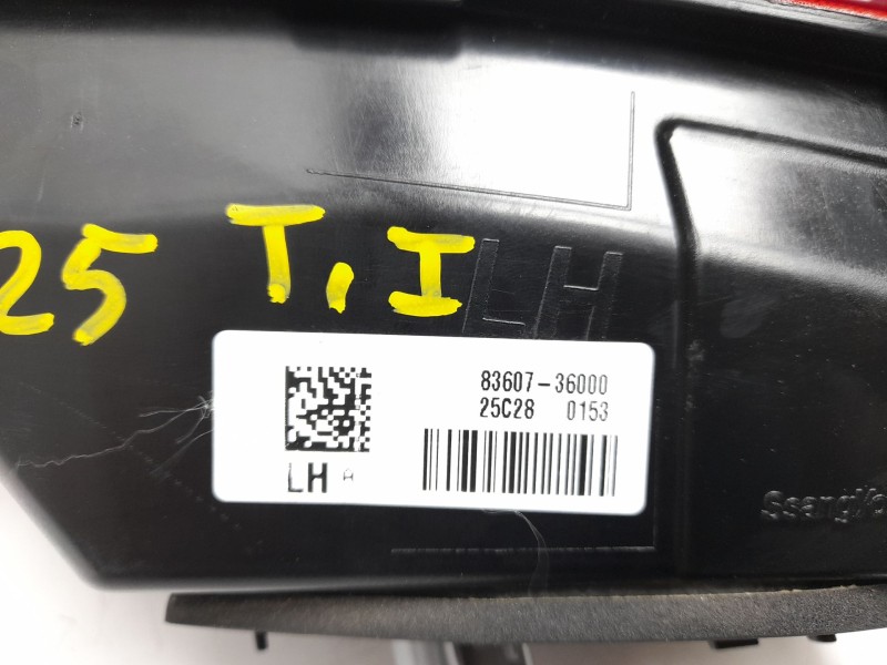 Recambio de piloto trasero izquierdo interior para kg mobility rexton referencia OEM IAM  8360736000 