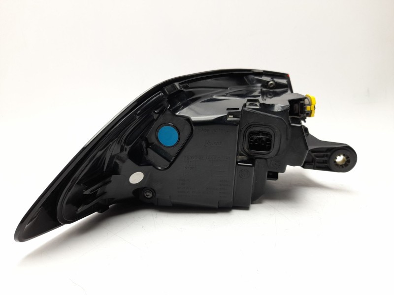 Recambio de piloto trasero derecho para bmw 1 118 d f70 referencia OEM IAM  63215A36168 