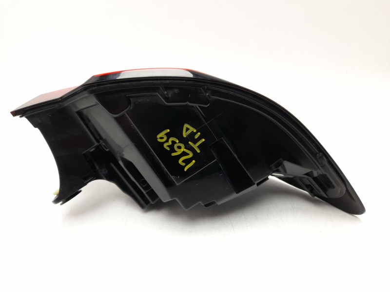 Recambio de piloto trasero derecho para bmw 1 118 d f70 referencia OEM IAM  63215A36168 