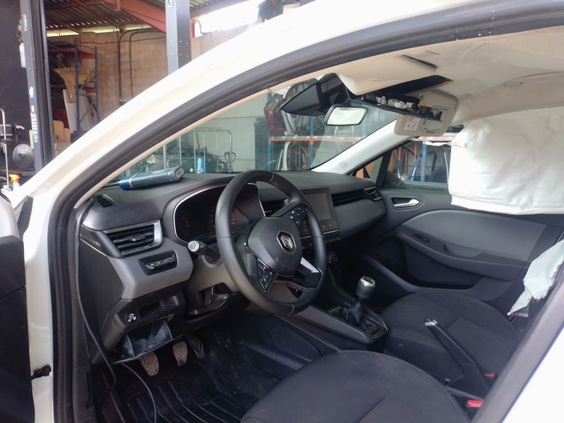 renault clio v (b7_) del año 2020
