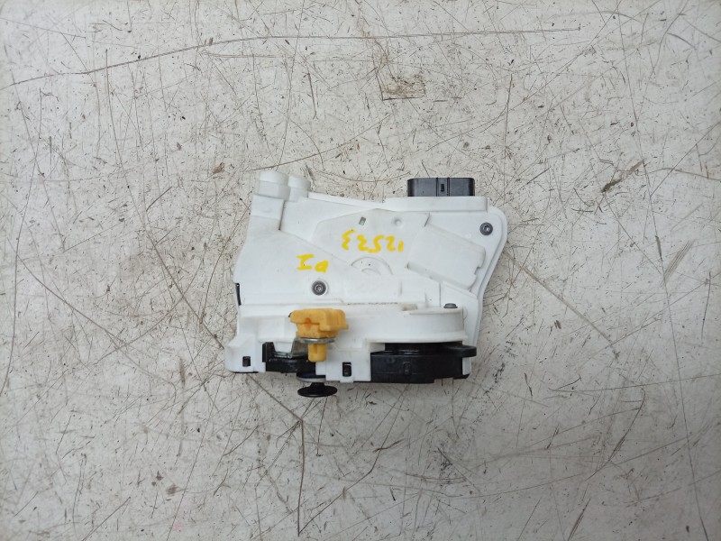 Recambio de cerradura puerta delantera izquierda para mg zs suv (azs1) 1.5 vti referencia OEM IAM 10640587 10845780 