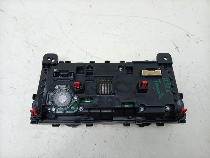 Recambio de cuadro instrumentos para toyota yaris (_p21_, _pa1_, _ph1_) 1.5 hybrid (mxph10) referencia OEM IAM 83800K0232 83800F