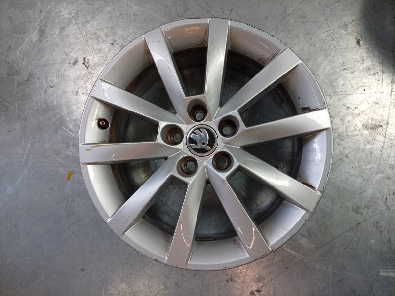 Recambio de llanta para skoda scala (nw1) 1.6 tdi referencia OEM IAM  657601025B 
