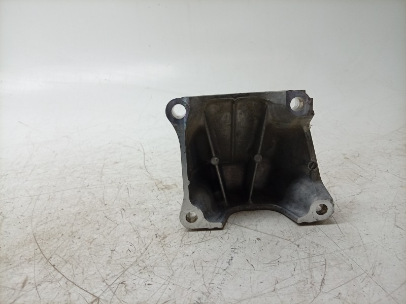 Recambio de soporte motor para lexus rc referencia OEM IAM  1231136100 