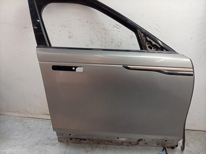 Recambio de puerta delantera derecha para land rover range rover velar (l560) 2.0 p300 si4 4x4 referencia OEM IAM LR091717 LR091