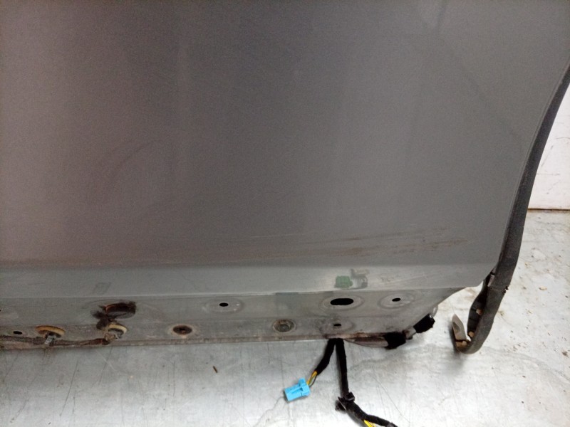 Recambio de puerta delantera derecha para land rover range rover velar (l560) 2.0 p300 si4 4x4 referencia OEM IAM LR091717 LR091
