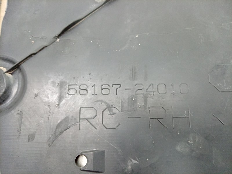 Recambio de cubrecarter para lexus rc referencia OEM IAM  5816724010 
