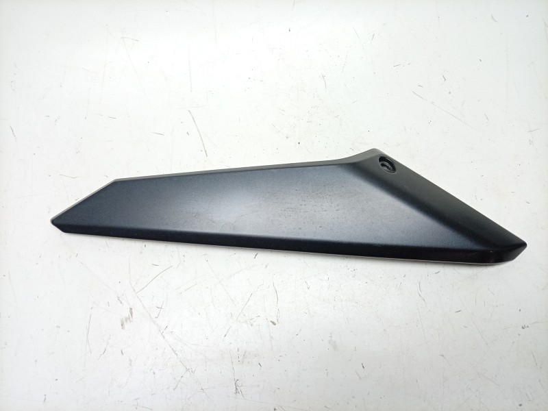 Recambio de moldura para suzuki gsx-s gsx-s 950 (wek2) referencia OEM IAM  4754248K0 