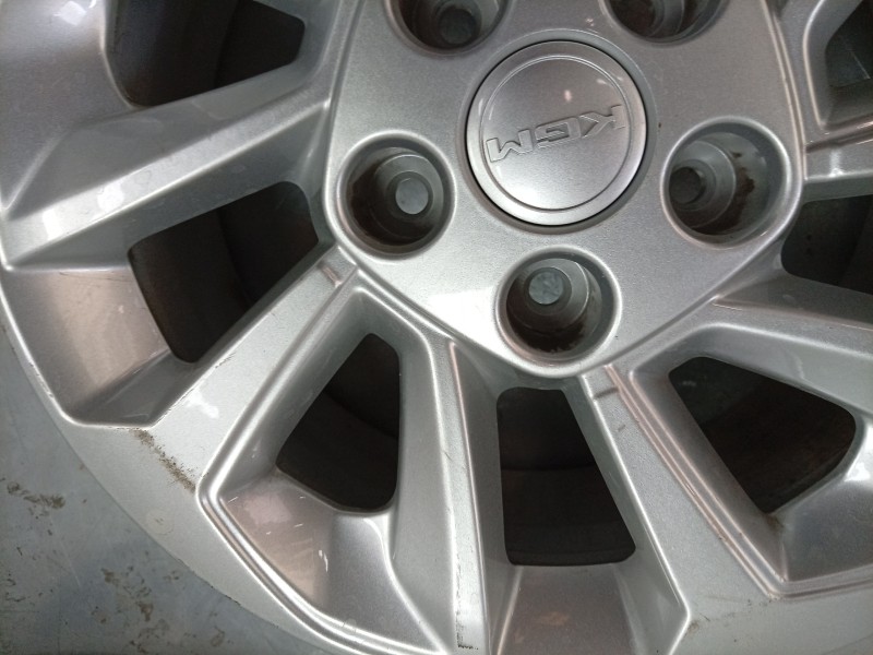 Recambio de llanta para kg mobility rexton referencia OEM IAM  4173036000 