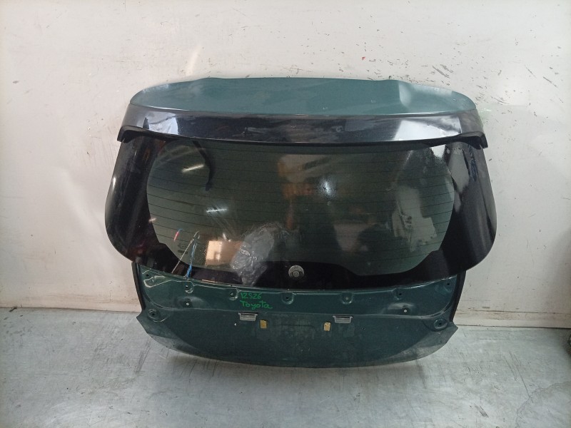 Recambio de porton trasero para toyota yaris (_p21_, _pa1_, _ph1_) 1.5 hybrid (mxph10) referencia OEM IAM  67005K0030 