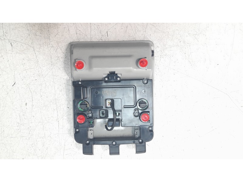 Recambio de luz interior para toyota rav4 referencia OEM IAM 1D111223G  