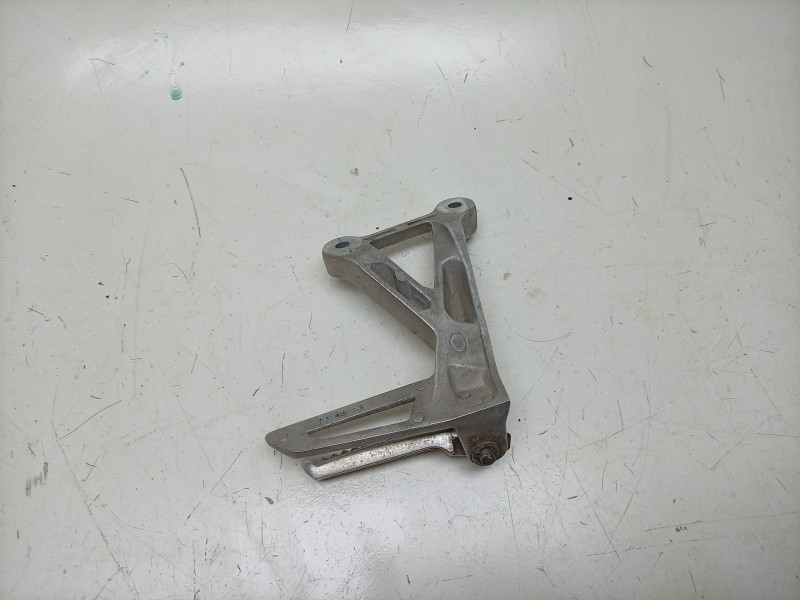 Recambio de estribera izquierda para honda cb 500f cb 500 f referencia OEM IAM  50725MJWJ00 
