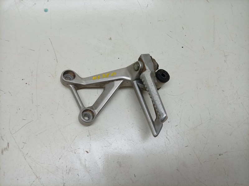 Recambio de estribera derecha para honda cb 500f cb 500 f referencia OEM IAM  50715MJWJ00 