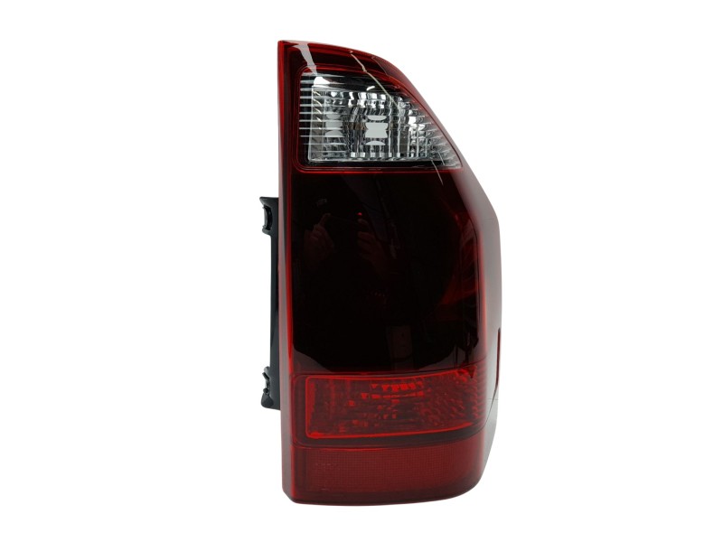 Recambio de piloto trasero derecho para mitsubishi montero (v60/v70) referencia OEM IAM  MN133766 108702750/16511336/3240508/MB1