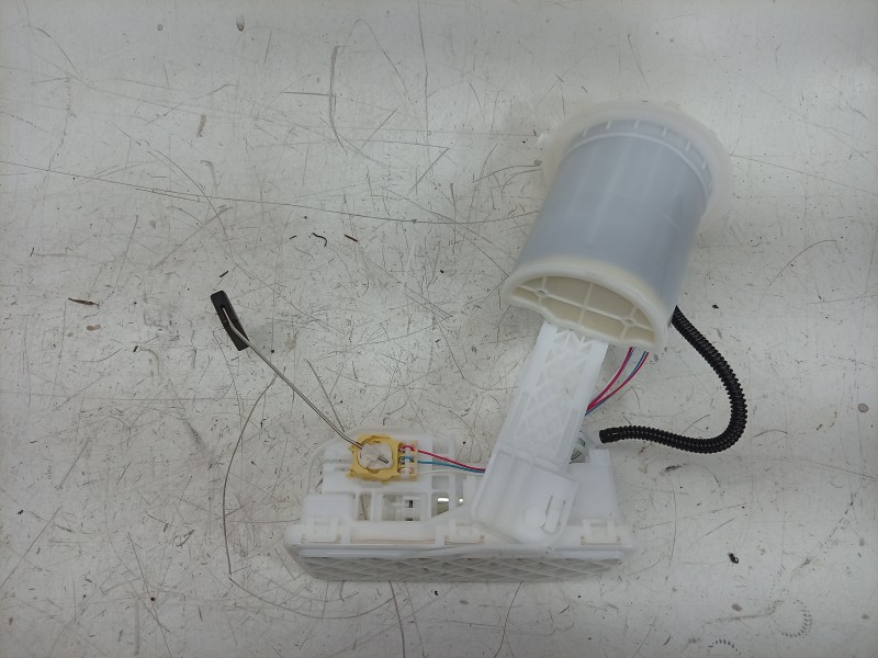 Recambio de bomba combustible para toyota yaris (_p21_, _pa1_, _ph1_) 1.5 hybrid (mxph10) referencia OEM IAM 77020K0080 77020K00