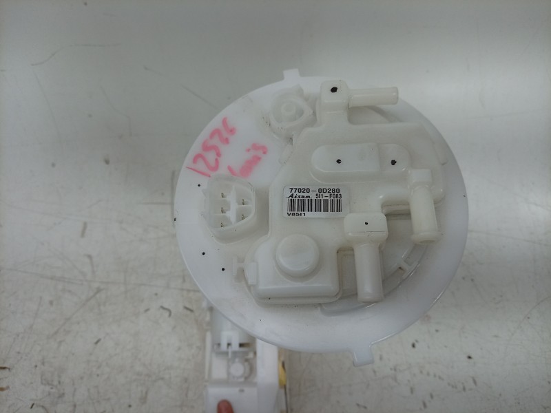 Recambio de bomba combustible para toyota yaris (_p21_, _pa1_, _ph1_) 1.5 hybrid (mxph10) referencia OEM IAM 77020K0080 77020K00