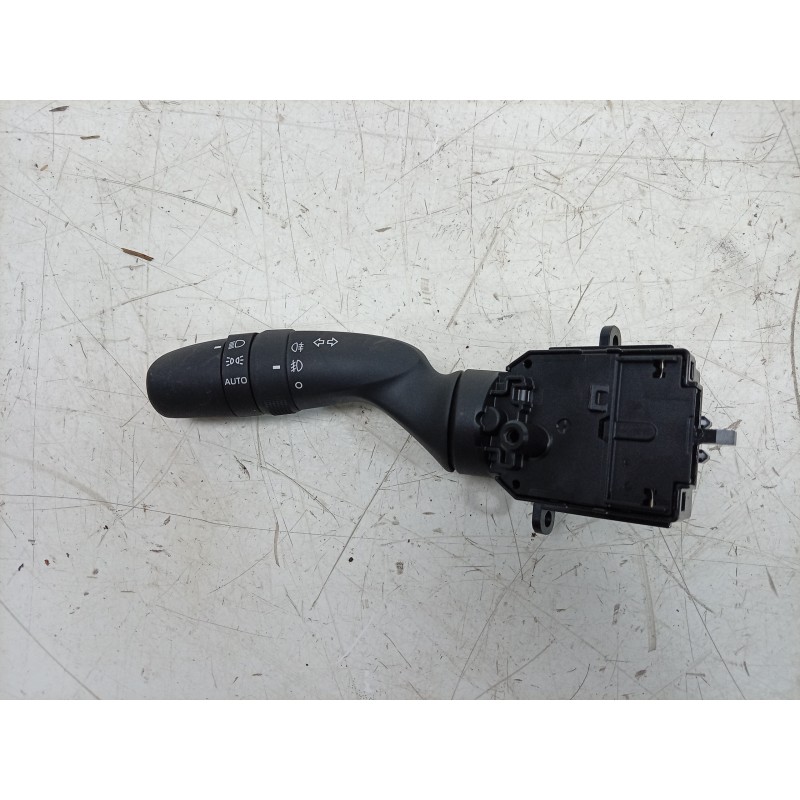 Recambio de mando intermitentes para toyota yaris (_p21_, _pa1_, _ph1_) 1.5 hybrid (mxph10) referencia OEM IAM 8432902020 843290