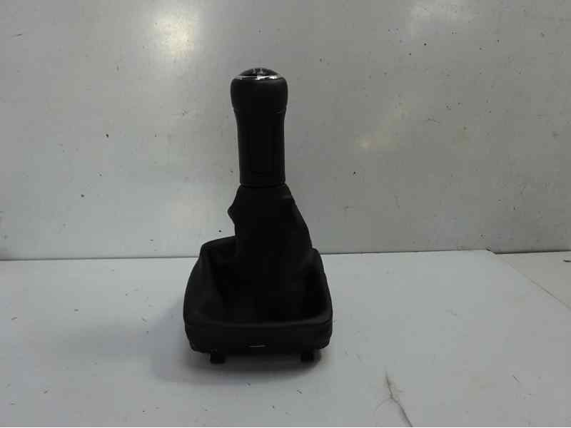 Recambio de pomo palanca cambio para volkswagen polo (9n1) referencia OEM IAM POMOPOLO POM40108 