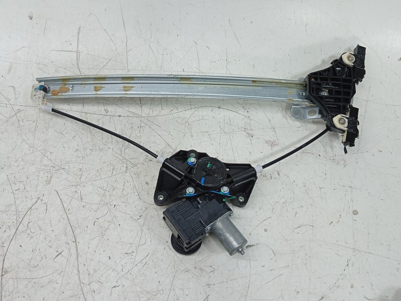 Recambio de elevalunas delantero derecho para toyota yaris (_p21_, _pa1_, _ph1_) 1.5 hybrid (mxph10) referencia OEM IAM  69810K0